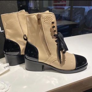 Patent Black and nude combat Ankle boots 🥾